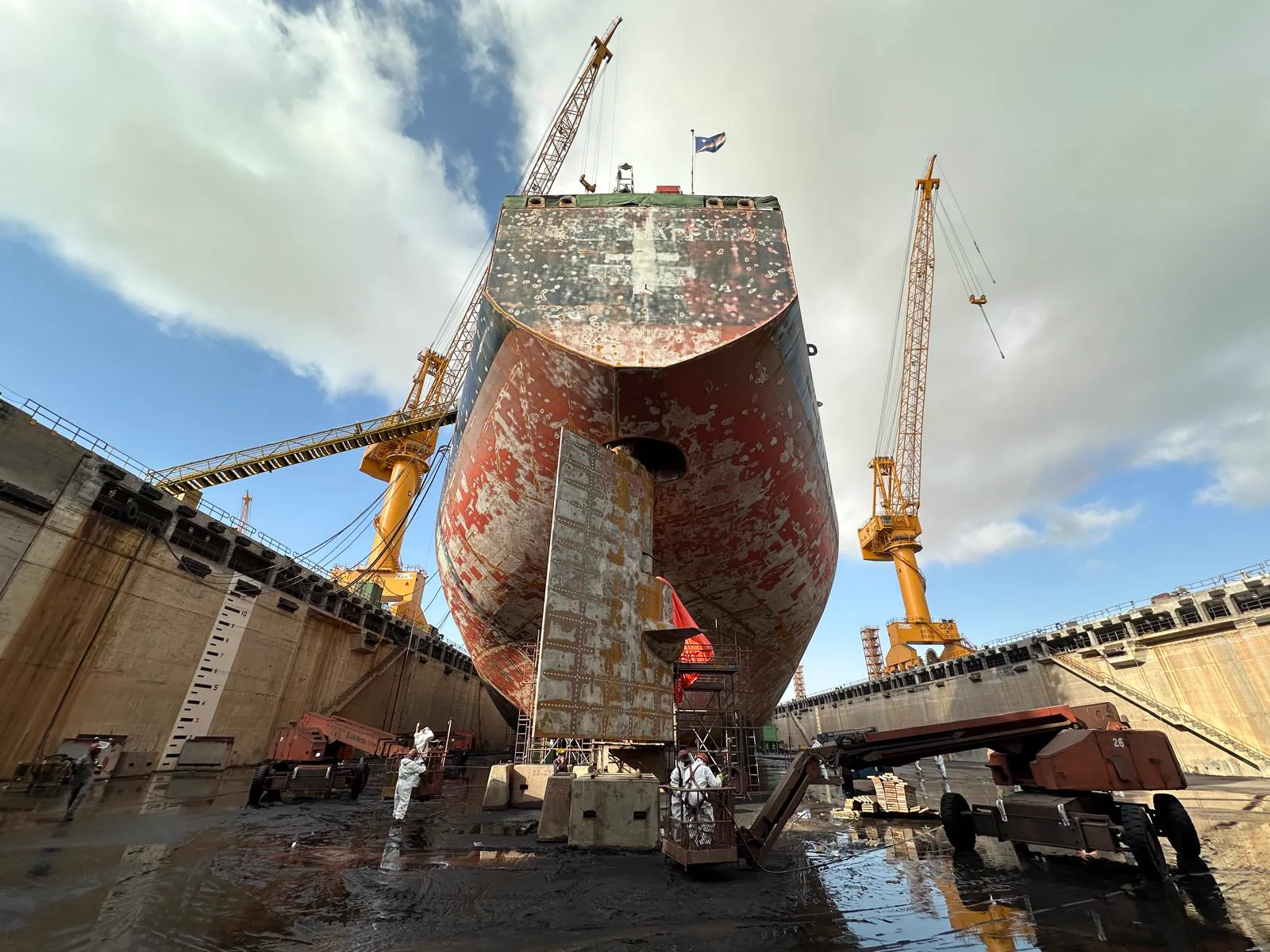 Stern steel condition survey in dry dock